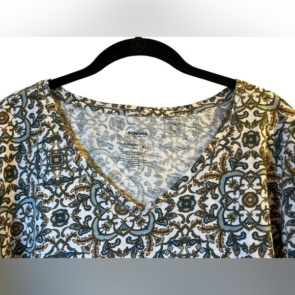 Sonoma top V-neck white with green and yellow floral print size XL - Picture 3 of 10